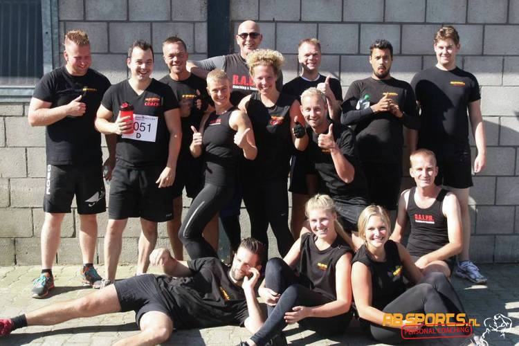 Zondag 18 september, om 12.15 uur verzamelen alle deelnemers van team AB Sports en R.A.L.P.H. Teambuilding en Coaching zich bij Stal van Hoorn in Sappemeer voor de Ruigste Run van de Veenkoloniën. We gaan met ons allen 7,5 km in de bagger lopen, kruipen 
